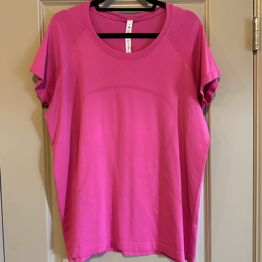 Lululemon Swiftly Tech Short Sleeve